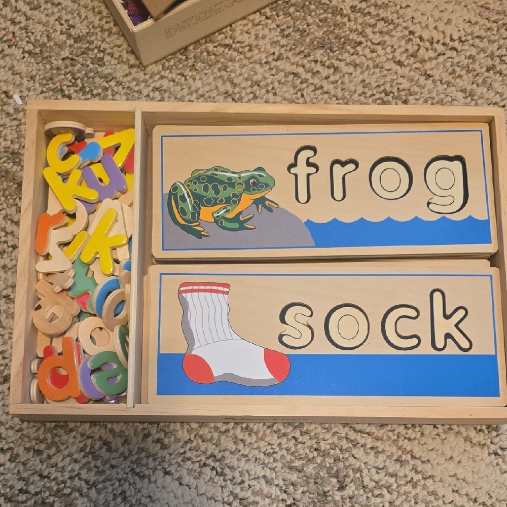 Melissa & Doug Wooden Spelling Set with Colorful Letters Plus Wooden Alphanet